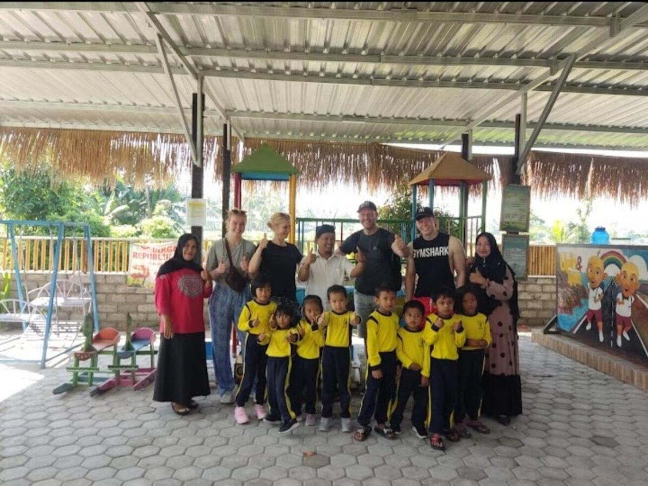 Bujak Permai Villa Matahari Lombok Ntb Praya Buitenkant foto