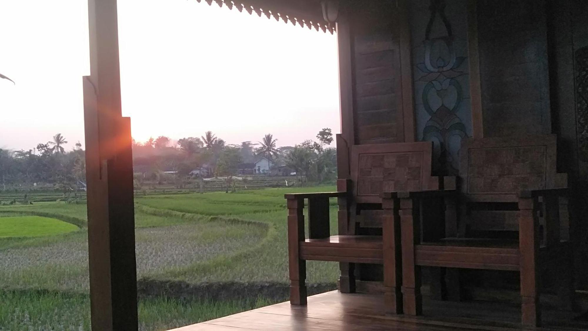 Bujak Permai Villa Matahari Lombok Ntb Praya Buitenkant foto