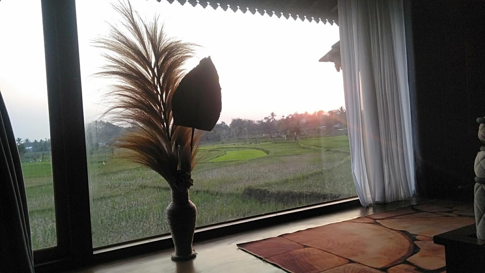 Bujak Permai Villa Matahari Lombok Ntb Praya Buitenkant foto
