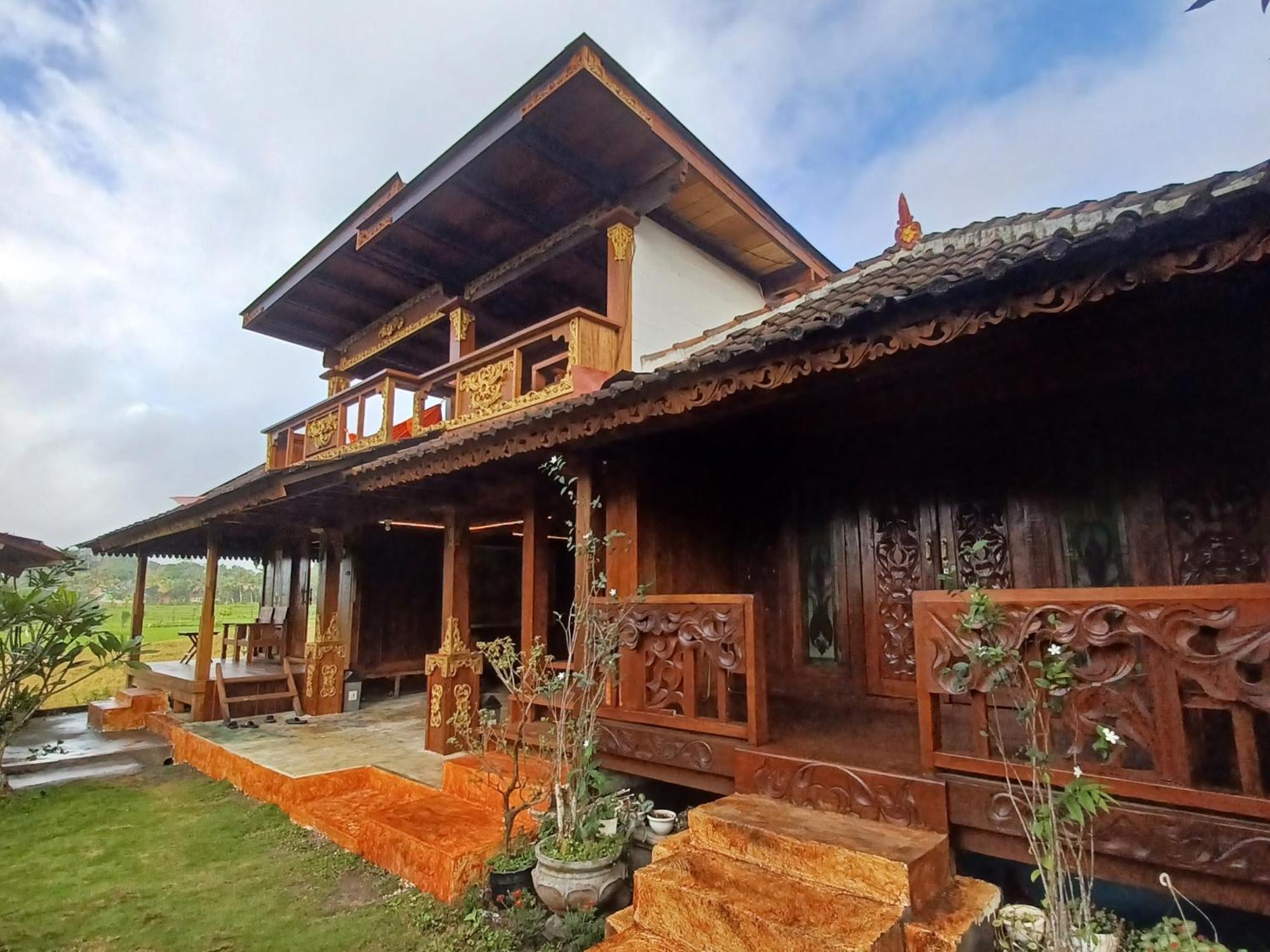 Bujak Permai Villa Matahari Lombok Ntb Praya Buitenkant foto