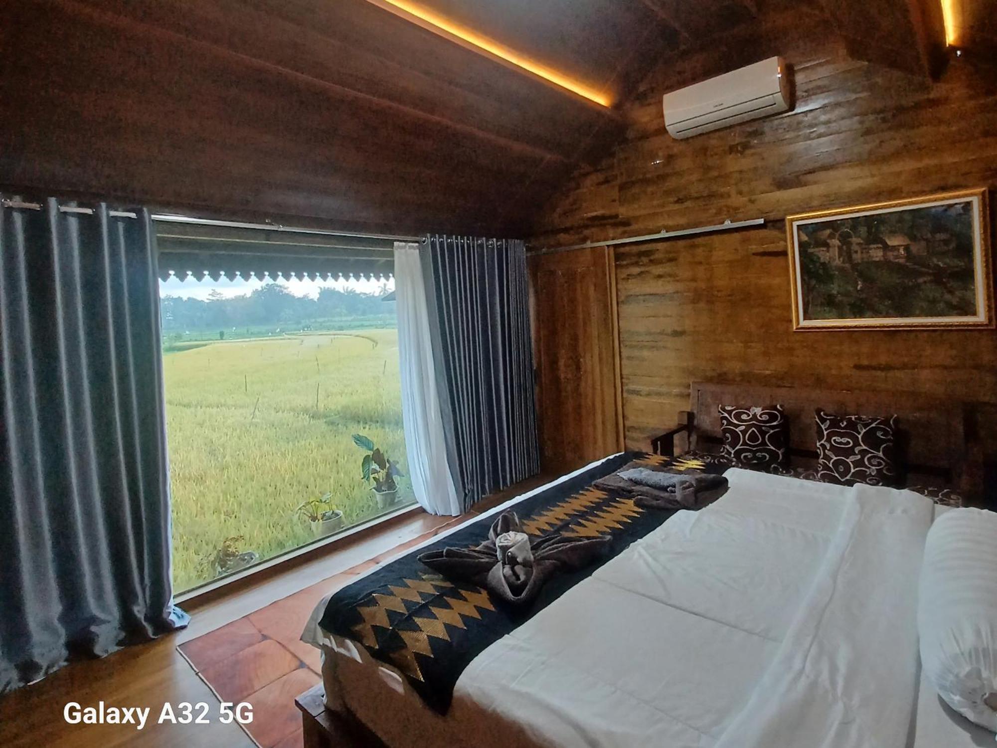 Bujak Permai Villa Matahari Lombok Ntb Praya Buitenkant foto
